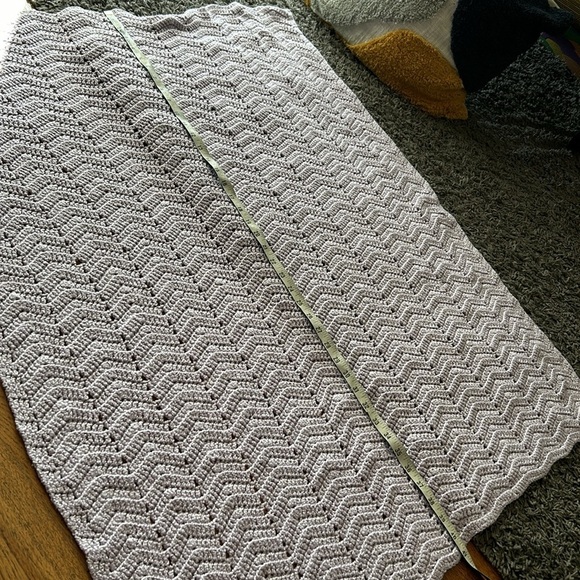 Lilac Crochet Baby Blanket - Picture 5 of 6
